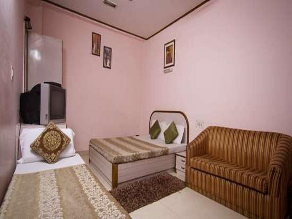 Hotel Woodland Deluxe Нью-Делі Екстер'єр фото