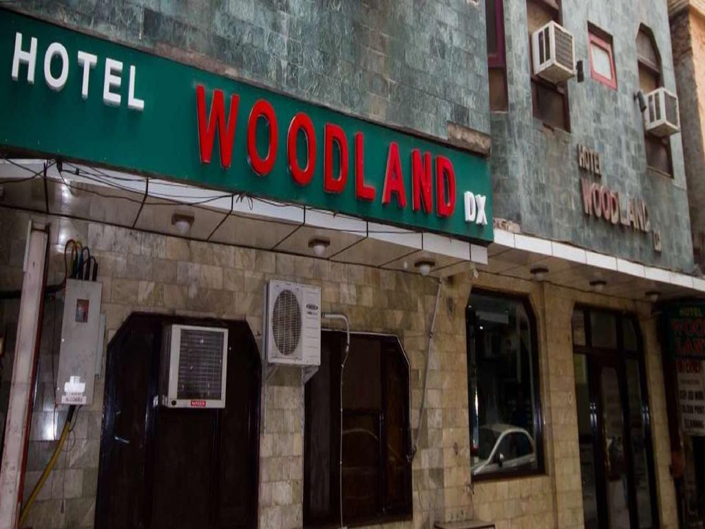 Hotel Woodland Deluxe Нью-Делі Екстер'єр фото