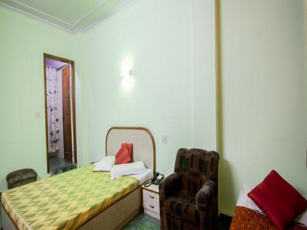 Hotel Woodland Deluxe Нью-Делі Екстер'єр фото