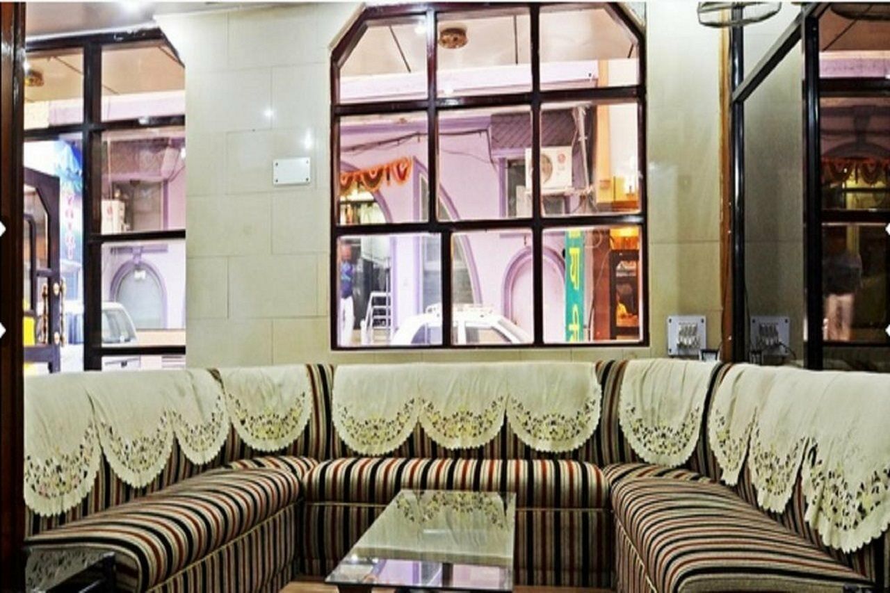 Hotel Woodland Deluxe Нью-Делі Екстер'єр фото